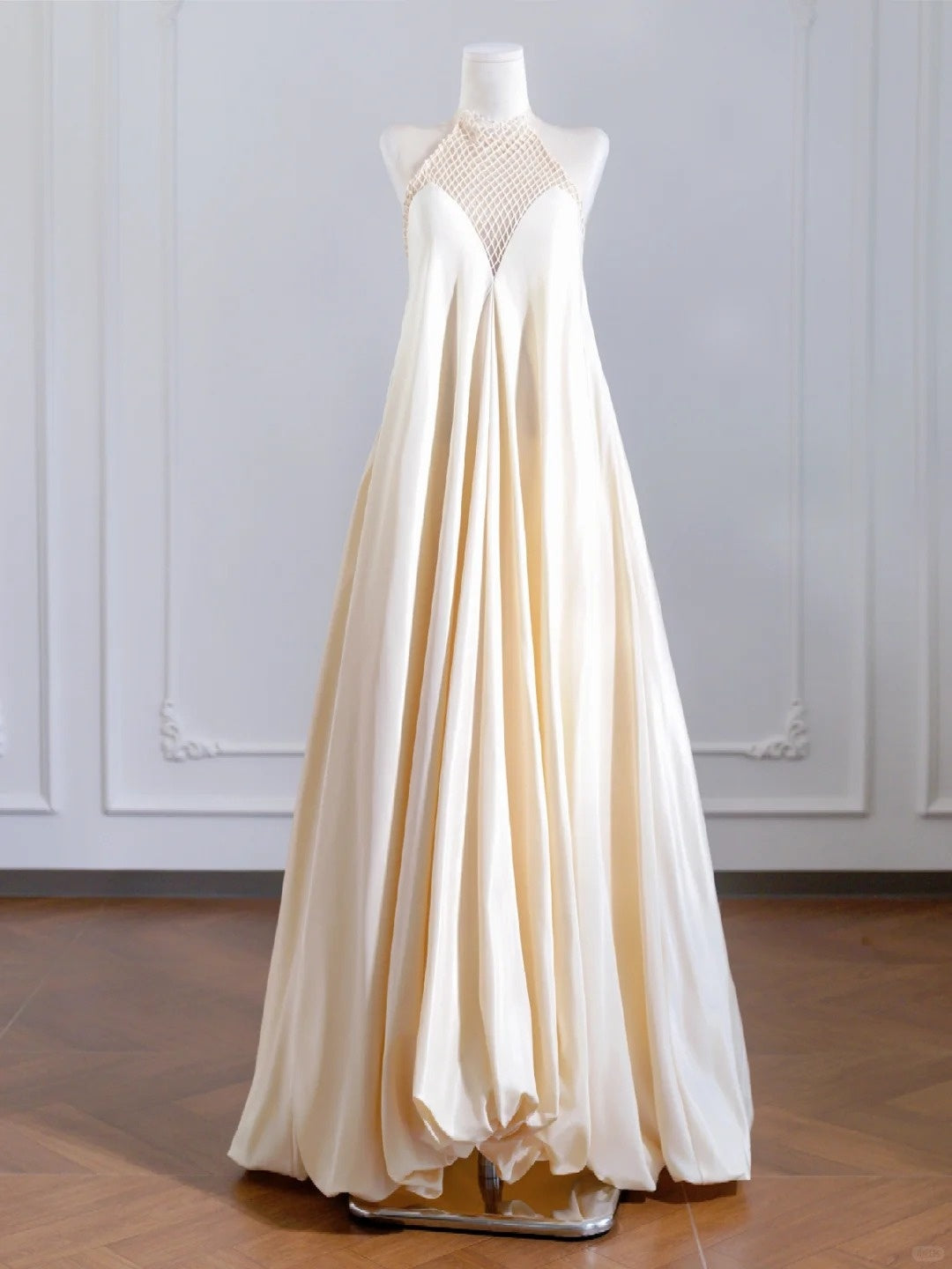 Dreamy Round Neck Mesh Trimmed A-Line Flowing Draped Prom Dress AP2240