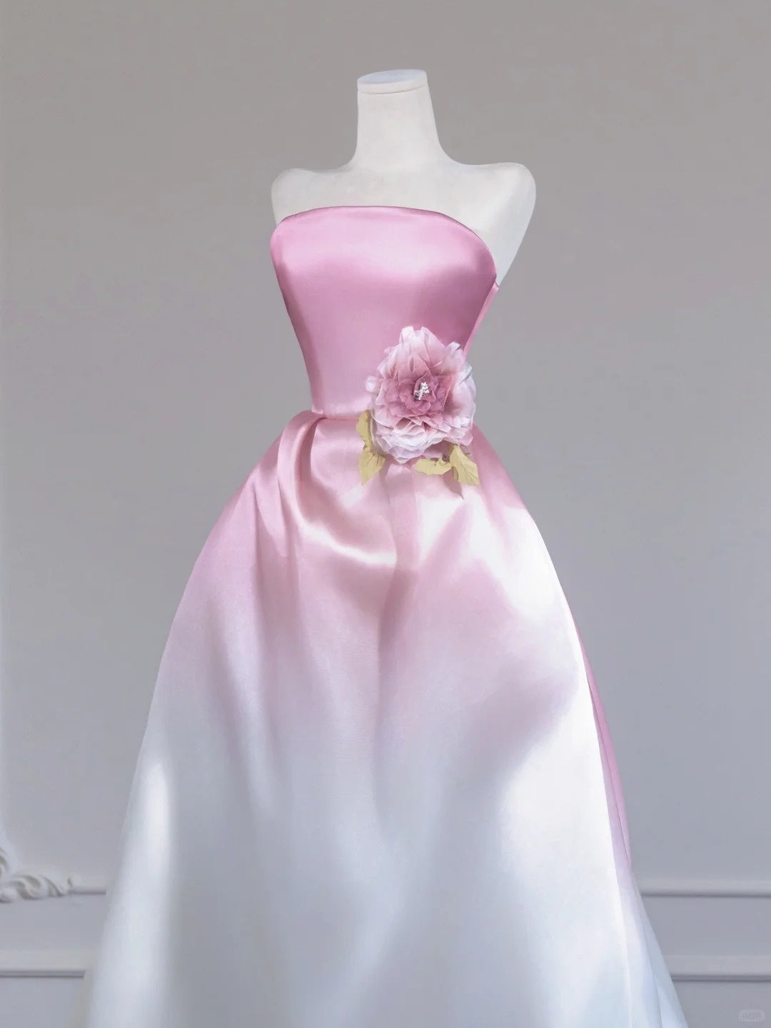 Romantic Pink & White Gradient A-Line Beaded Handmade Flower Strapless Prom Dress AP2249