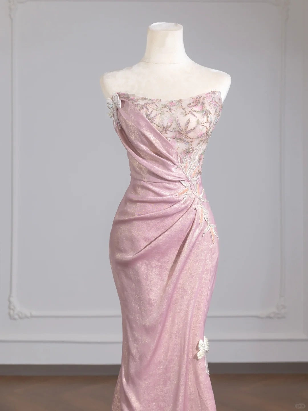 Vogue Shimmering Sequins Mermaid Applique Strapless Beaded Draped Prom Dress AP2251