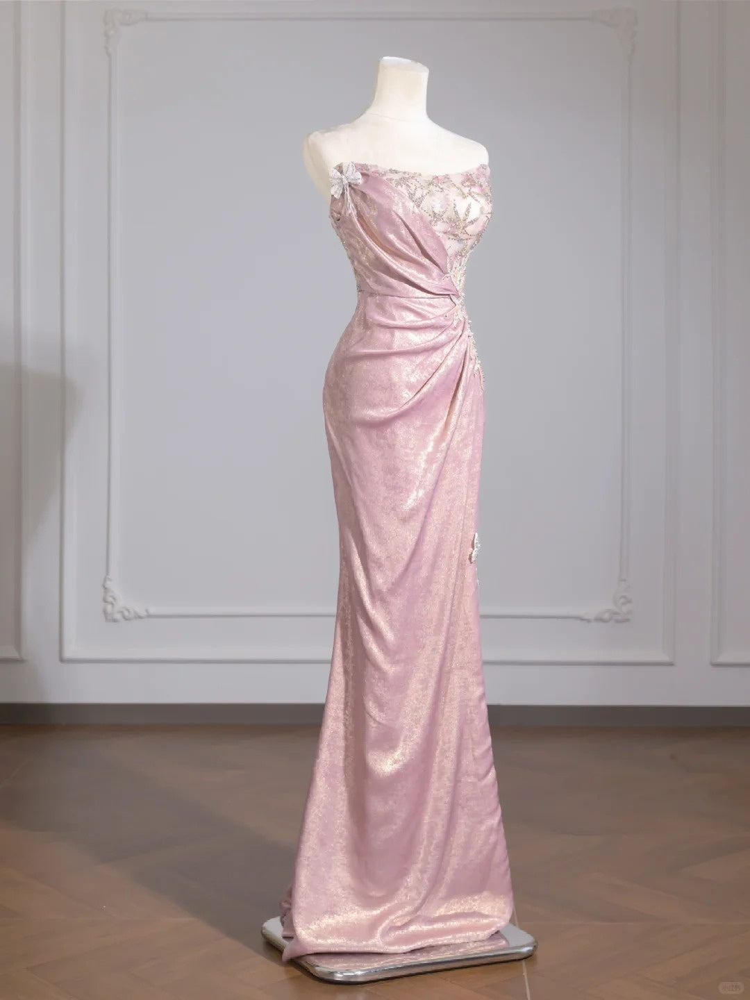 Vogue Shimmering Sequins Mermaid Applique Strapless Beaded Draped Prom Dress AP2251