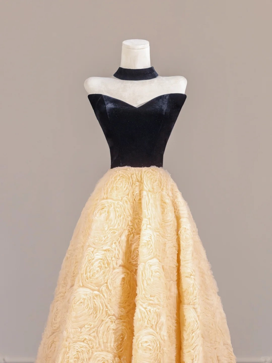 Graceful Strapless Black Bodice A-Line Yellow Textured Flowers Hem Prom Dress AP2253