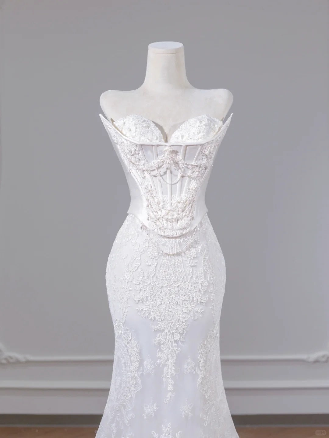 Classical Sweetheart Neck Beading Bridal Gowns Applique Mermaid Lace Wedding Dress AP2255