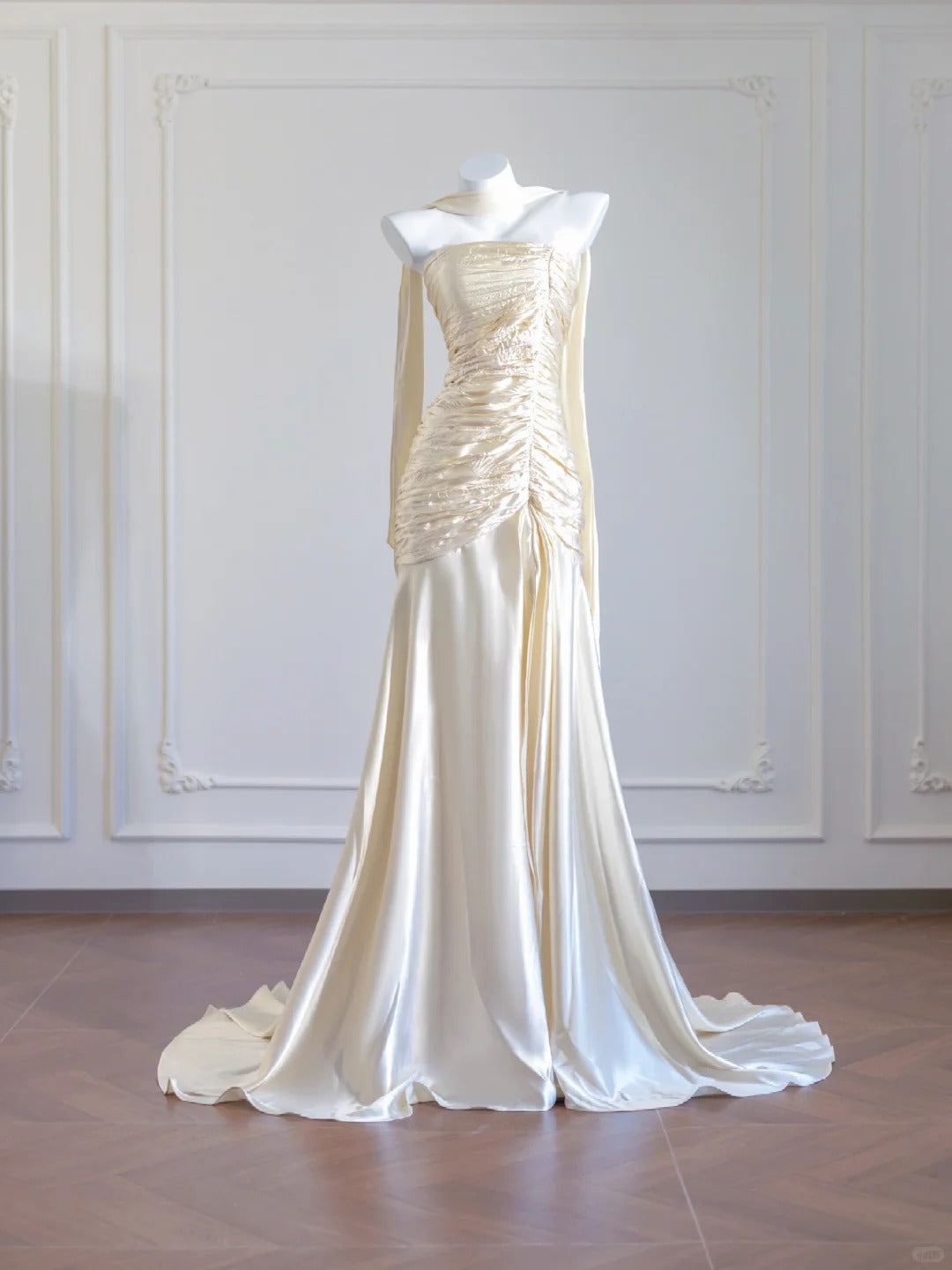 Glamorous Strapless Ruched Bodice Shimmering Fabric Mermaid Hem Wedding Dress AP2259