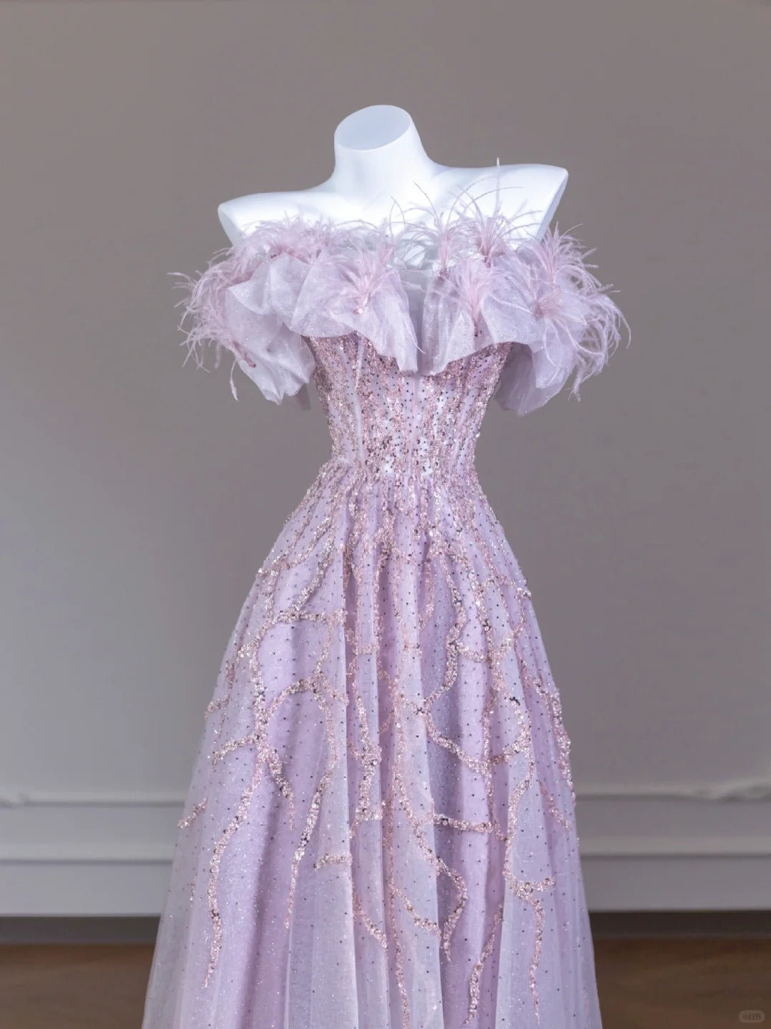 Romantic Beading A-Line Tulle Hem Feather Trim Off-Shoulder Shining Sequins Prom Dress AP2265