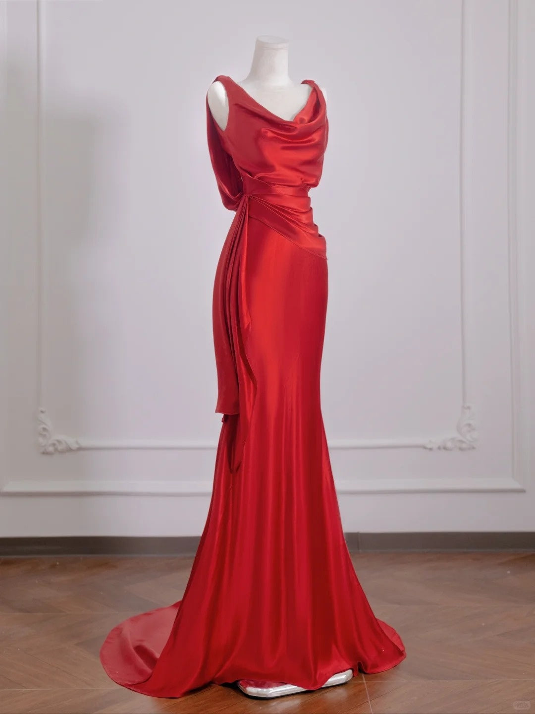 Chic Backless Red Floor Length Evening Dress Ruched V Neck Mermaid Prom Dress AP2268