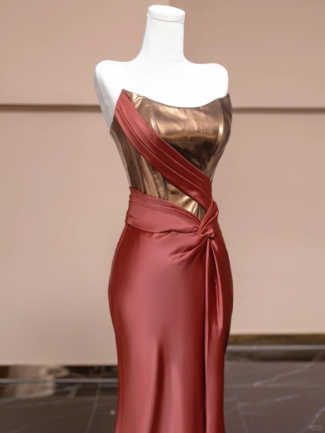 Vintage Metallic Satin Splicing Mermaid Evening Gowns Lace-Up Back Sash Strapless Pleated Prom Dress AP2273