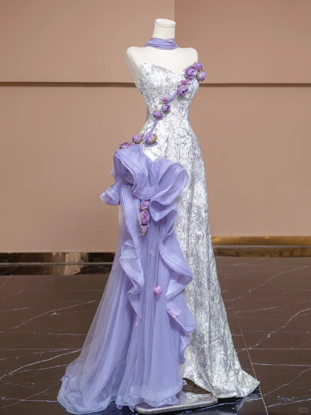 Graceful Handmade Flowers Strapless Ruffled Tulle Trim A-Line Prom Dress AP2274