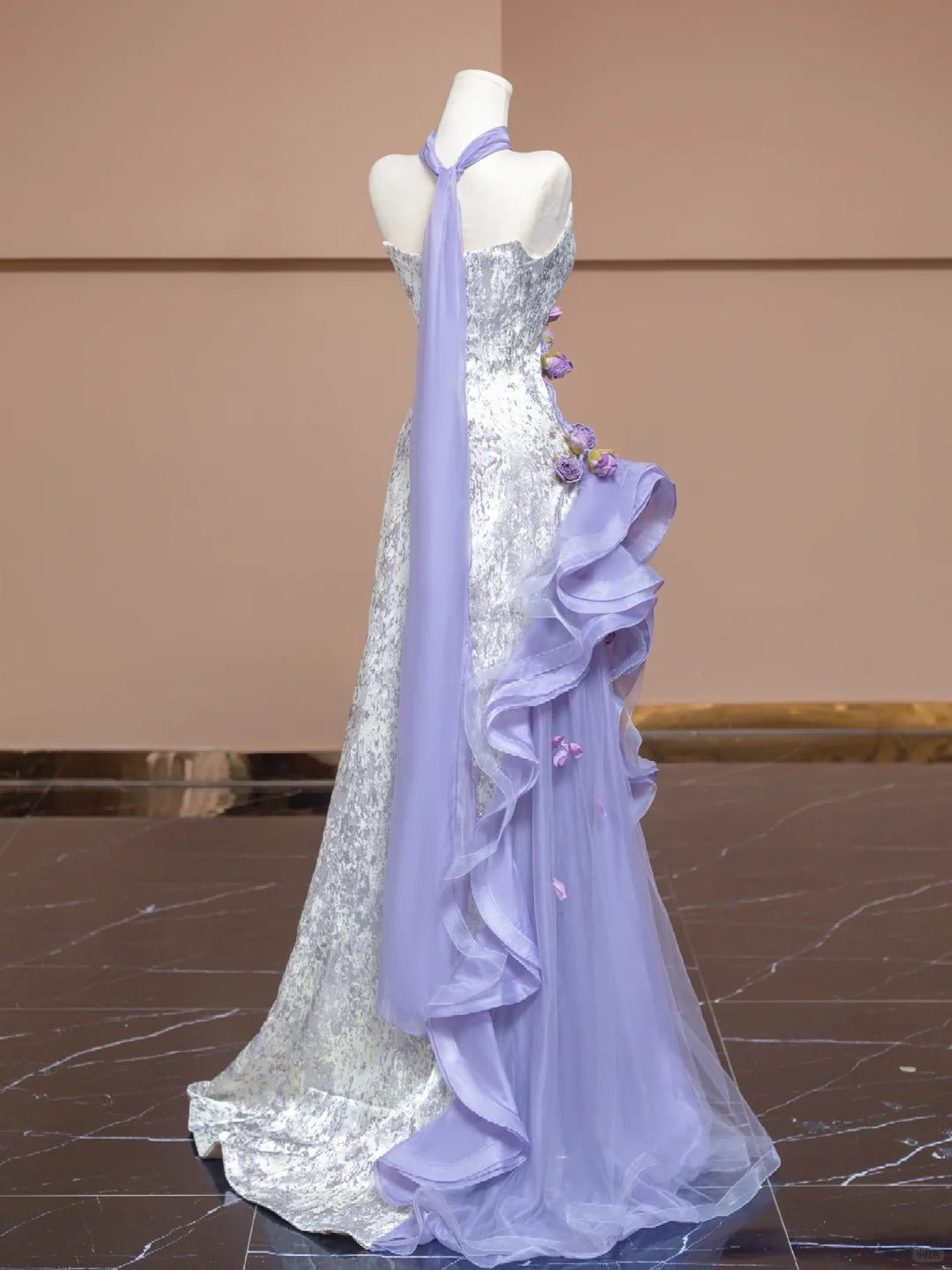 Graceful Handmade Flowers Strapless Ruffled Tulle Trim A-Line Prom Dress AP2274