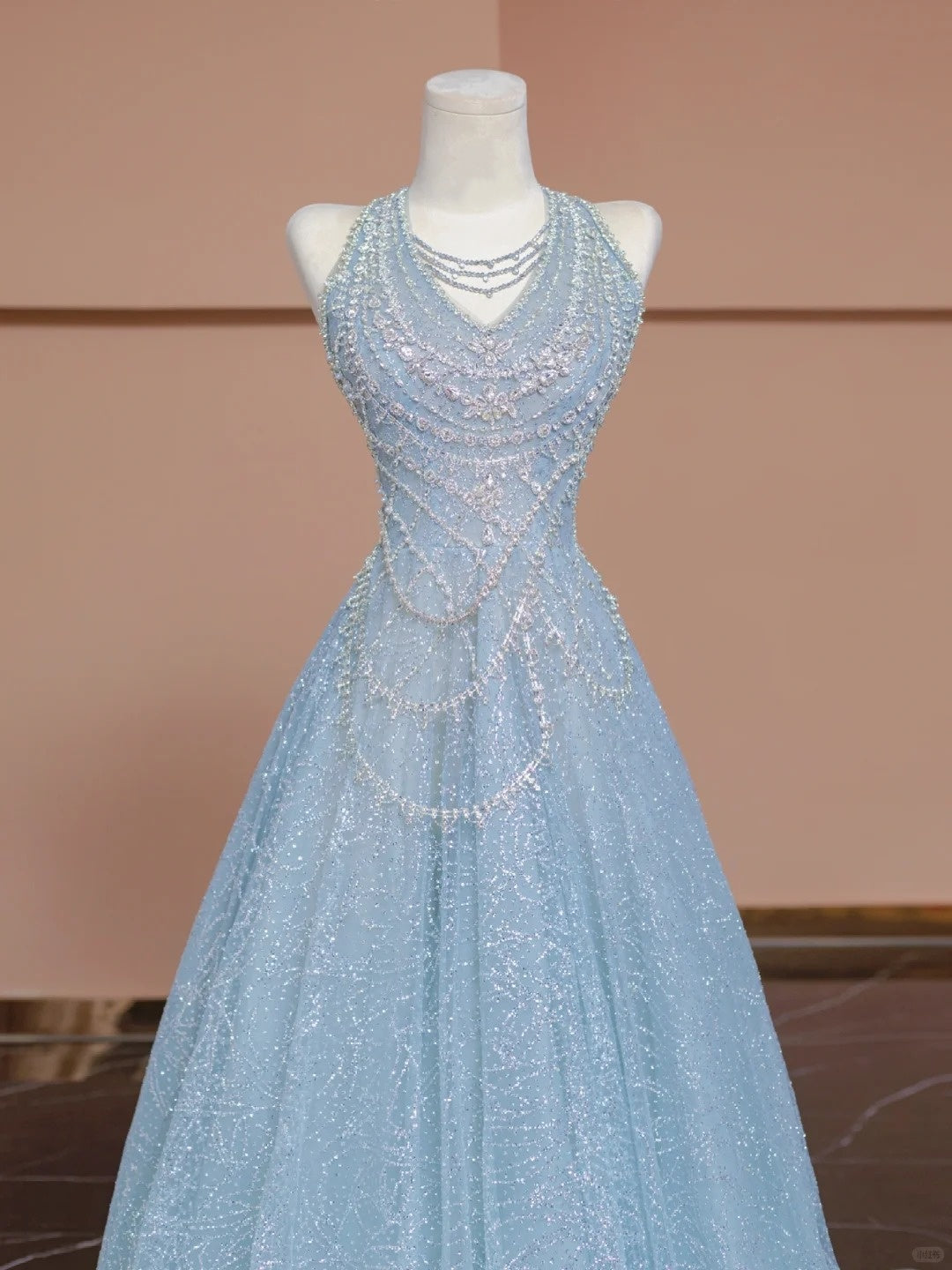 Exquisite Halter Neck A-Line Evening Gowns Beading Blue Shimmering Crystals Prom Dress AP2277