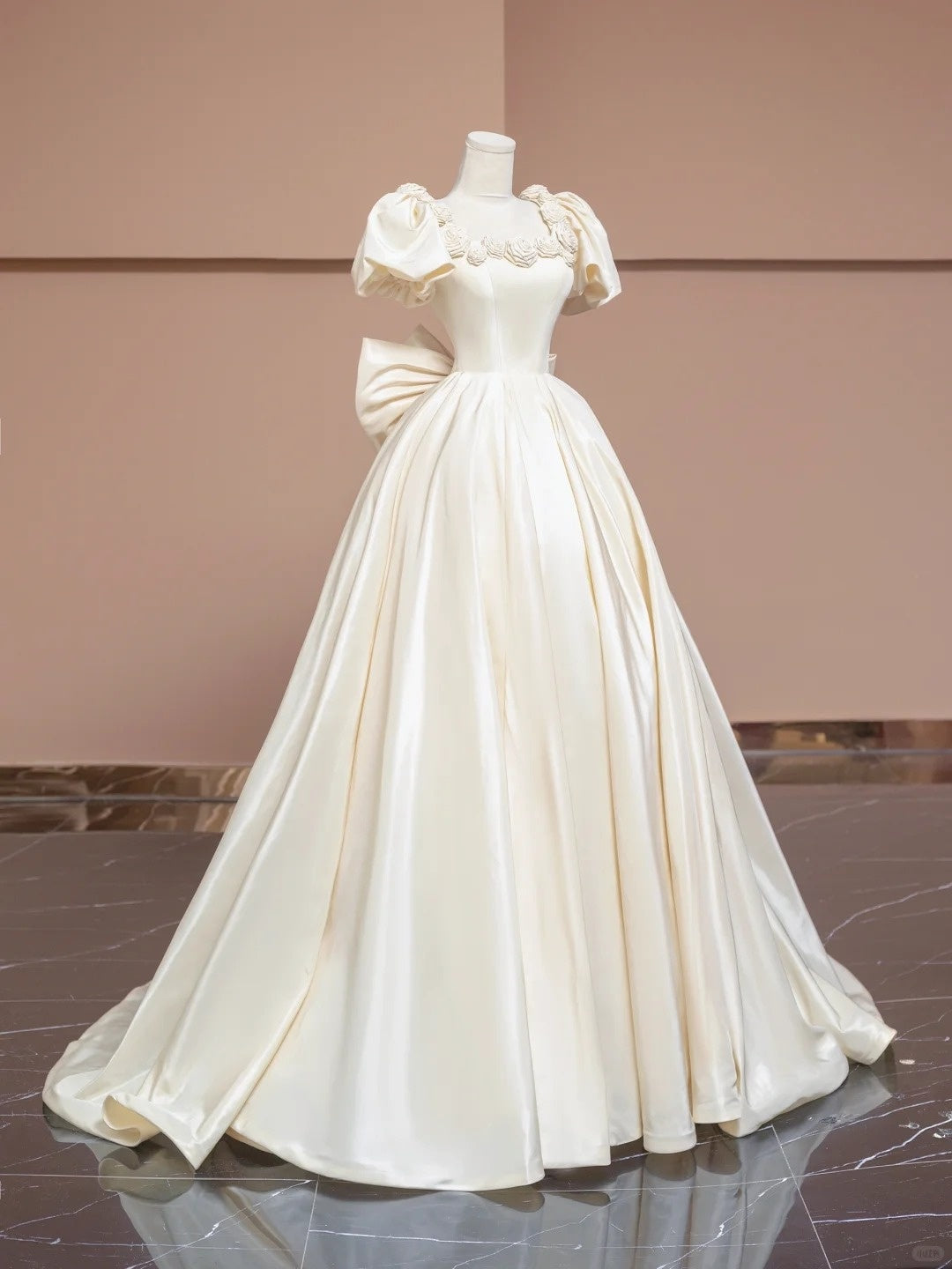 Charming Square Neck Short Puffy Sleeve Ball Gown Floor length A-Line Applique Prom Dress AP2282