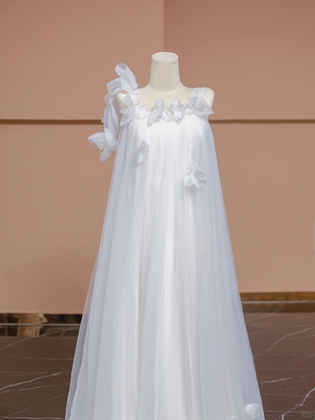 Charming Spaghetti Strap 3D Floral Trim Backless Cascade Tulle A-Line Wedding Dress AP2289