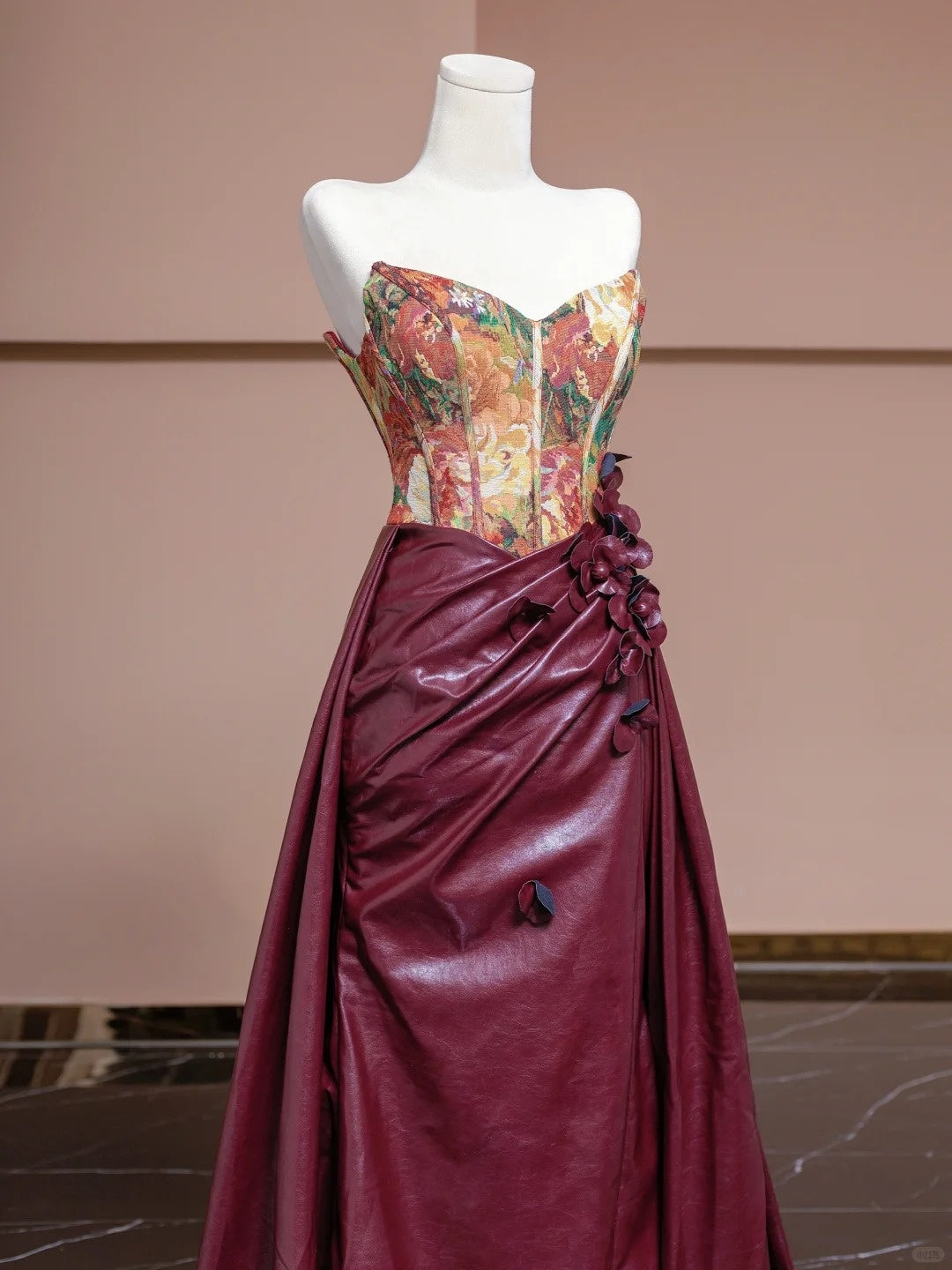 Graceful 3D Flowers Strapless Evening Gowns Artistic Floral Print A-Line Faux Leather Prom Dress AP2291