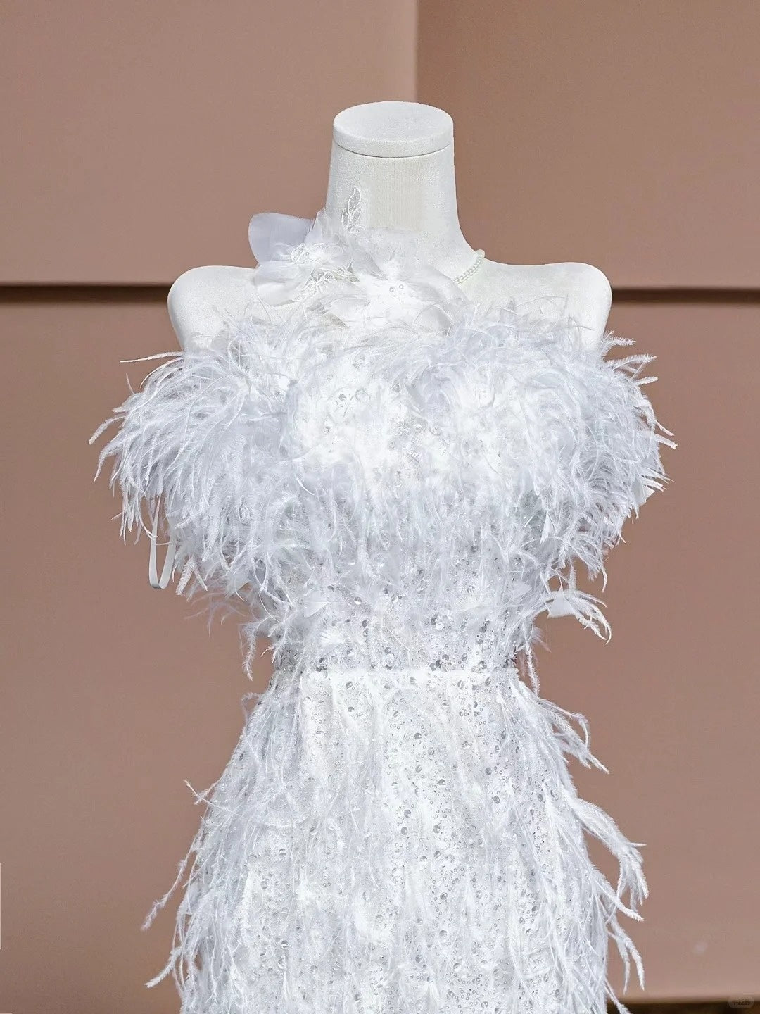 Romantic Strapless Sheath Tulle Applique Long Prom Dress With Slit White Evening Gowns AP2292