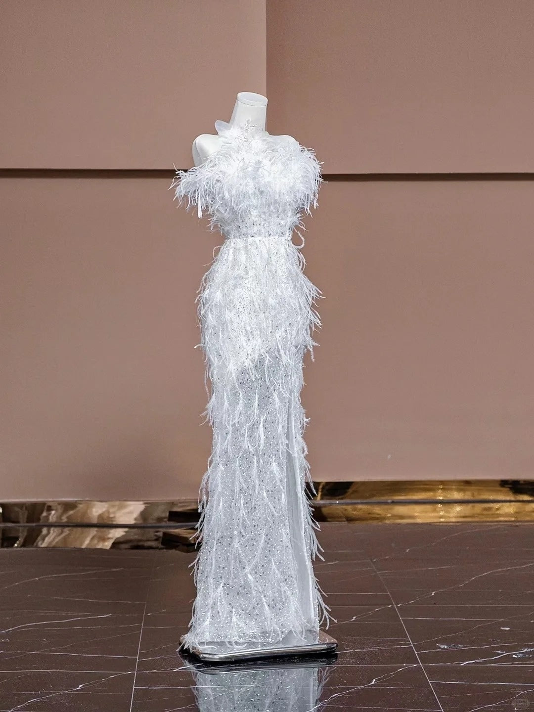 Romantic Strapless Sheath Tulle Applique Long Prom Dress With Slit White Evening Gowns AP2292