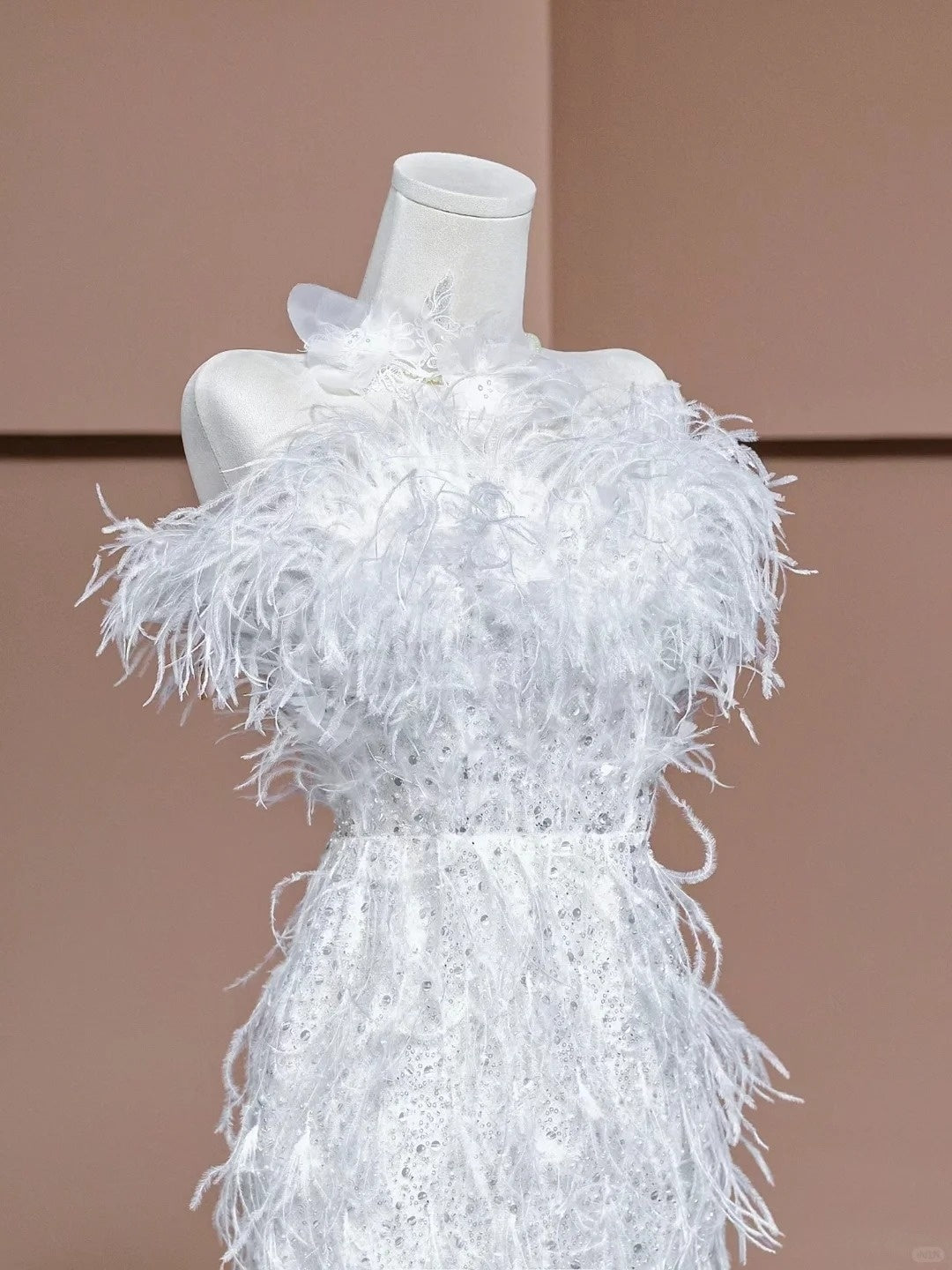 Romantic Strapless Sheath Tulle Applique Long Prom Dress With Slit White Evening Gowns AP2292