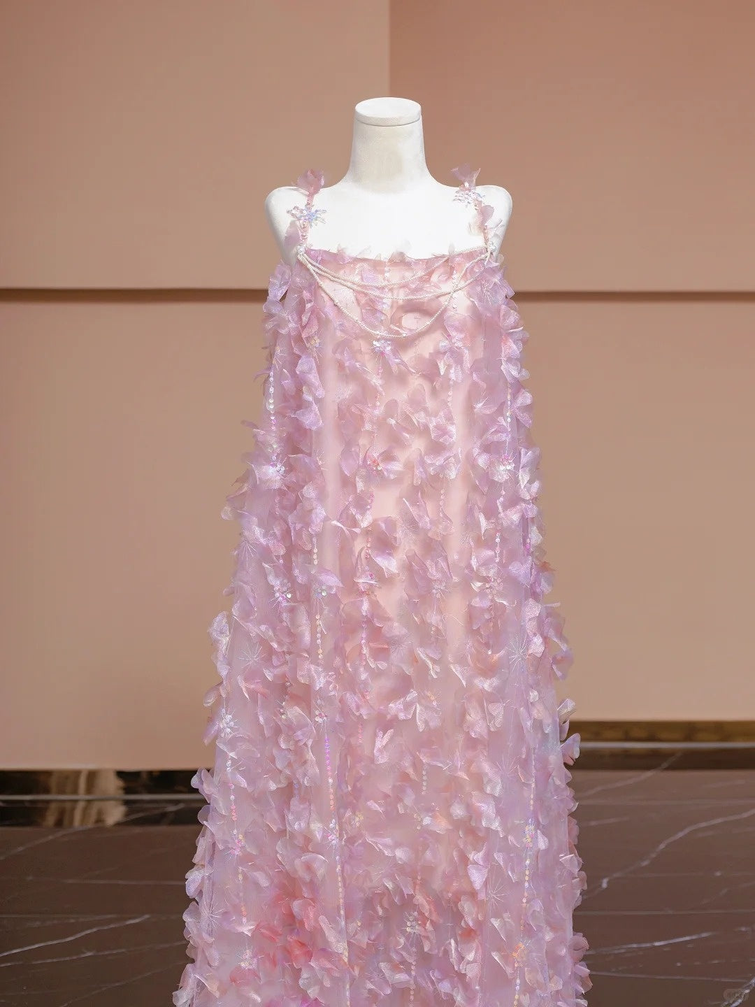 Charming A-Line Spaghetti Strap Evening Gowns Sequins Beading Petal Tulle Prom Dress AP2293