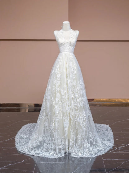 Ornate White A-Line Halter Neck Bridal Dress Applique Lace Tulle Wedding Dress AP2295