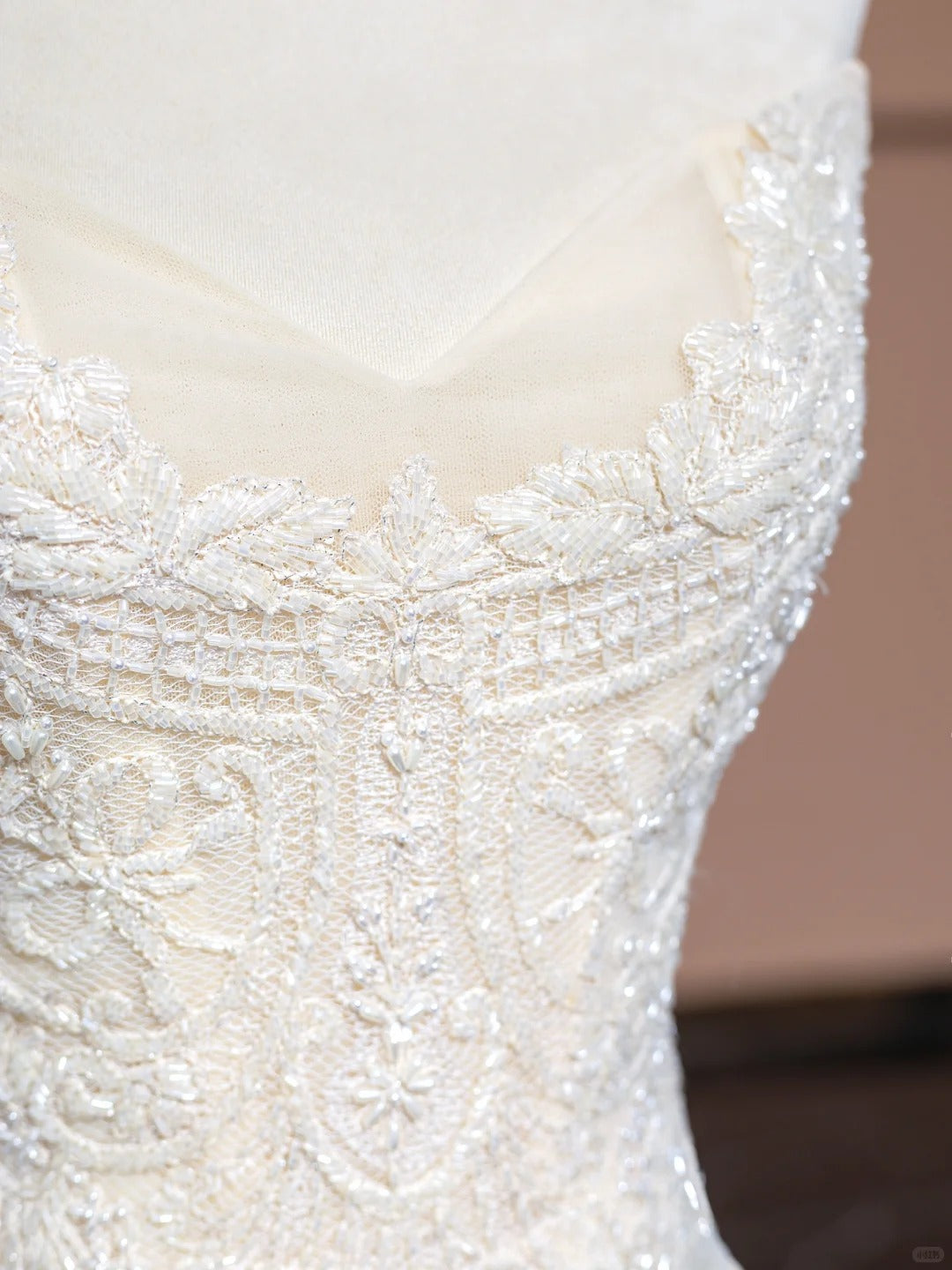 Graceful Strapless Mermaid Bridal Gowns Lace Tulle Wedding Dress AP2296