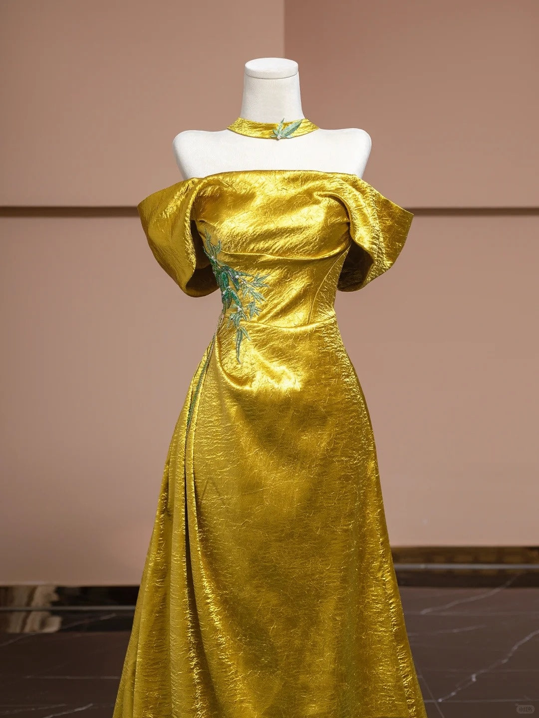 Luxurious A-Line Off-Shoulder Evening Gowns Beading Ruched Prom Dress AP2302