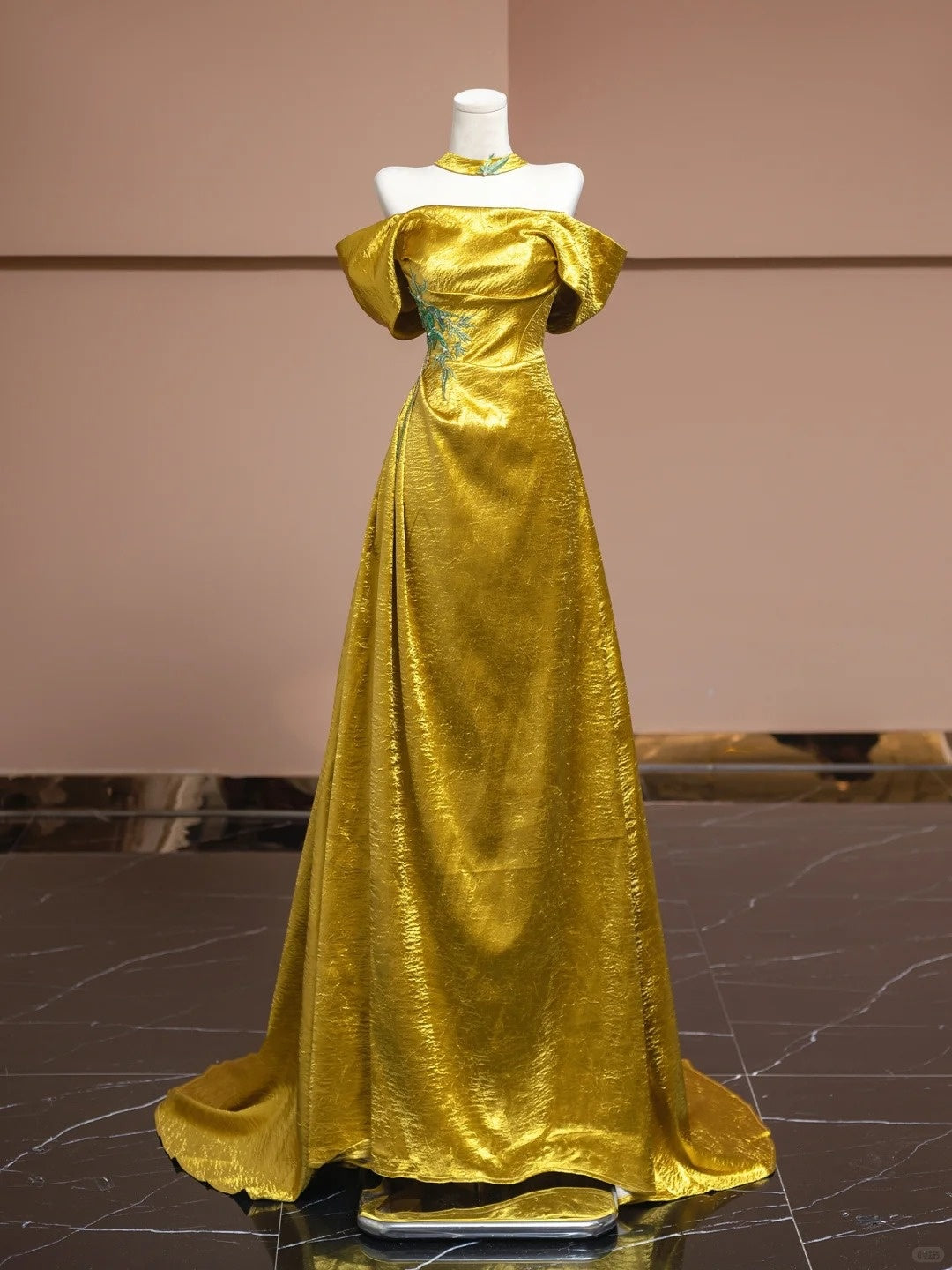 Luxurious A-Line Off-Shoulder Evening Gowns Beading Ruched Prom Dress AP2302