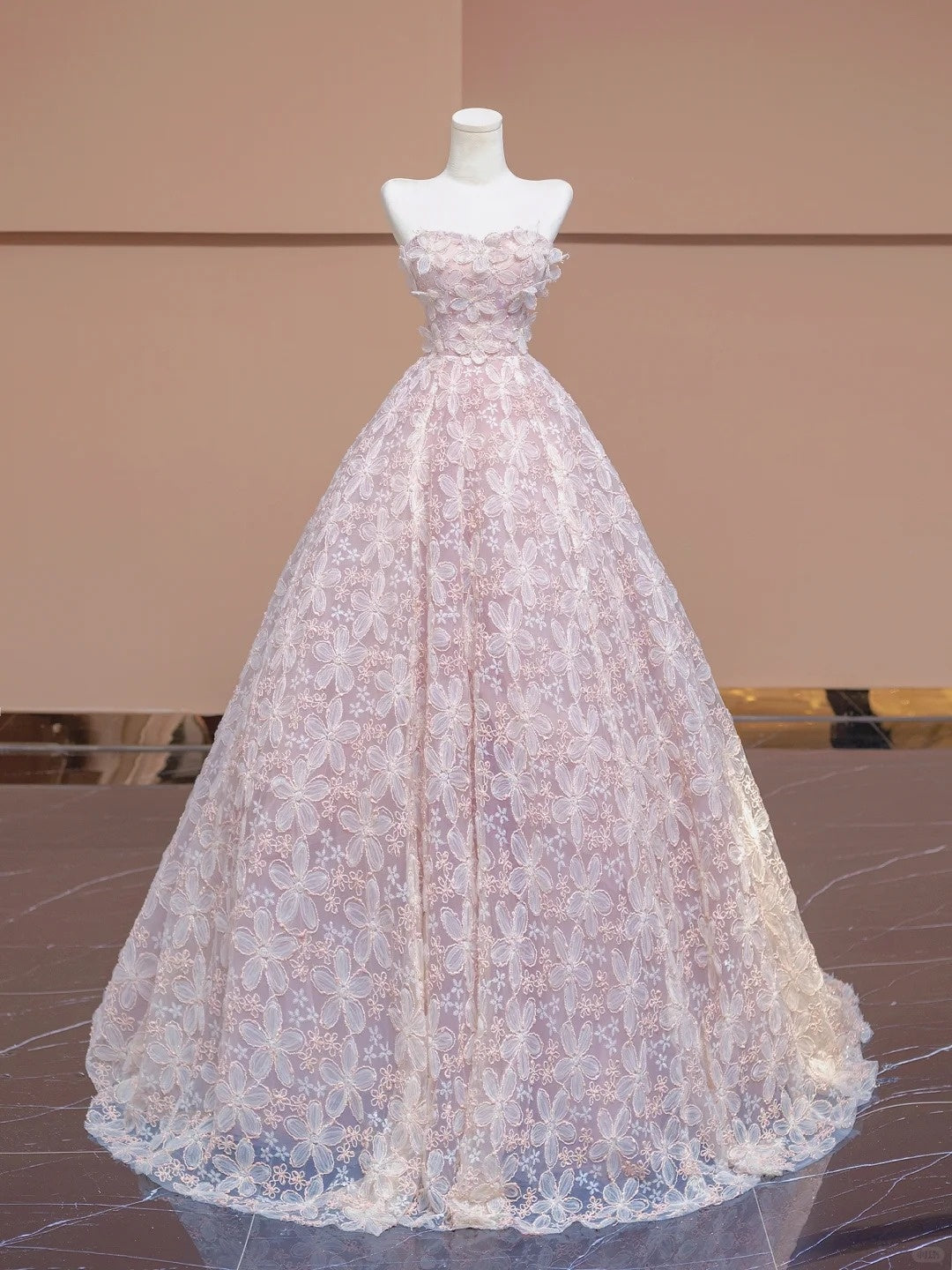 Fabulous A-Line Strapless Evening Gowns Applique Tulle Sequins Crystal Prom Dress AP2303