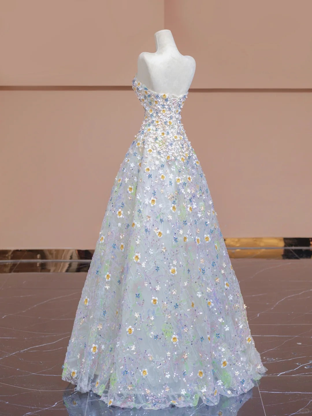 Dreamy Strapless A-Line Evening Gowns Applique Tulle Sequins Beading Prom Dress AP2309