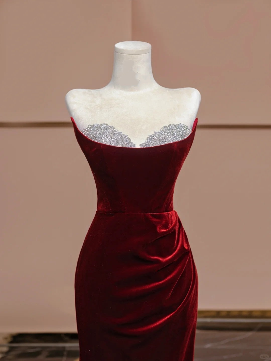 Charming Strapless Velvet Red Evening Gowns Mermaid Rhinestone Beading Prom Dress AP2316
