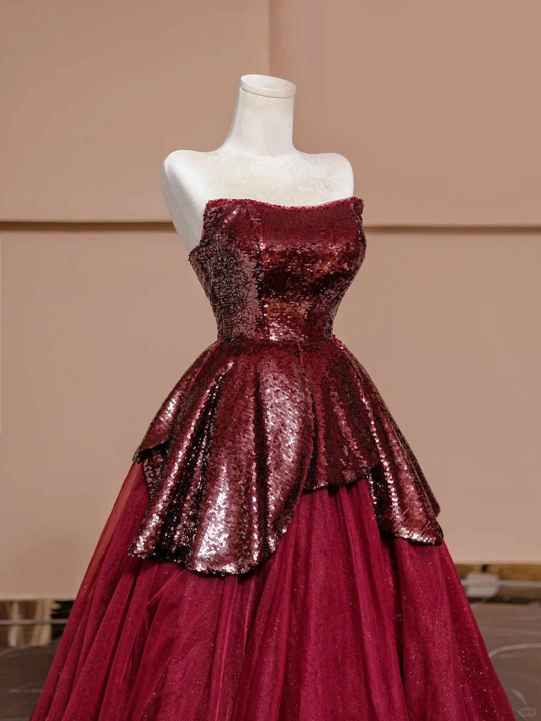 Stunning Red A-Line Strapless Evening Gowns Ruffled Sequins Tulle Prom Dress AP2322