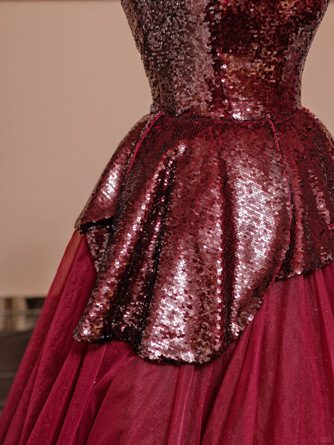 Stunning Red A-Line Strapless Evening Gowns Ruffled Sequins Tulle Prom Dress AP2322