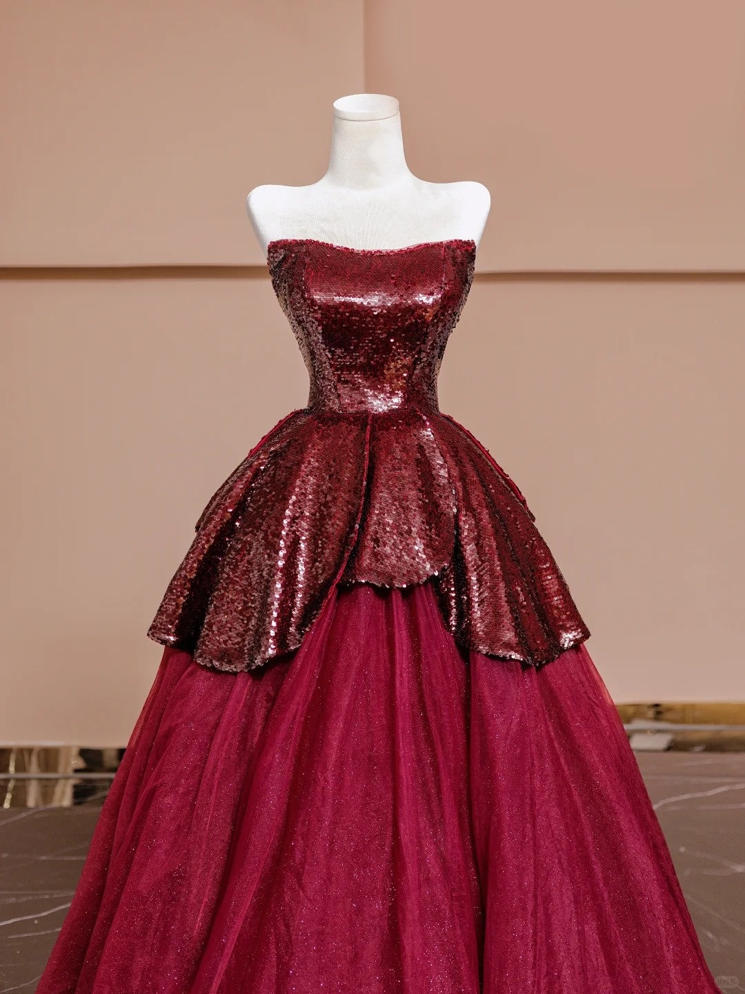 Stunning Red A-Line Strapless Evening Gowns Ruffled Sequins Tulle Prom Dress AP2322