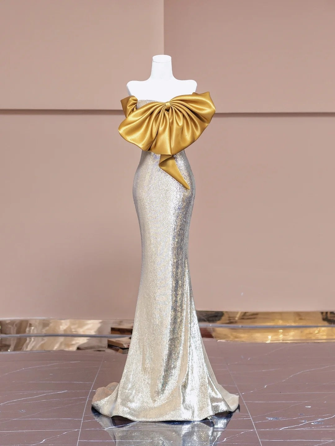 Vibrant Mermaid Strapless Evening Gowns Sequins Big Bow Prom Dress AP2327