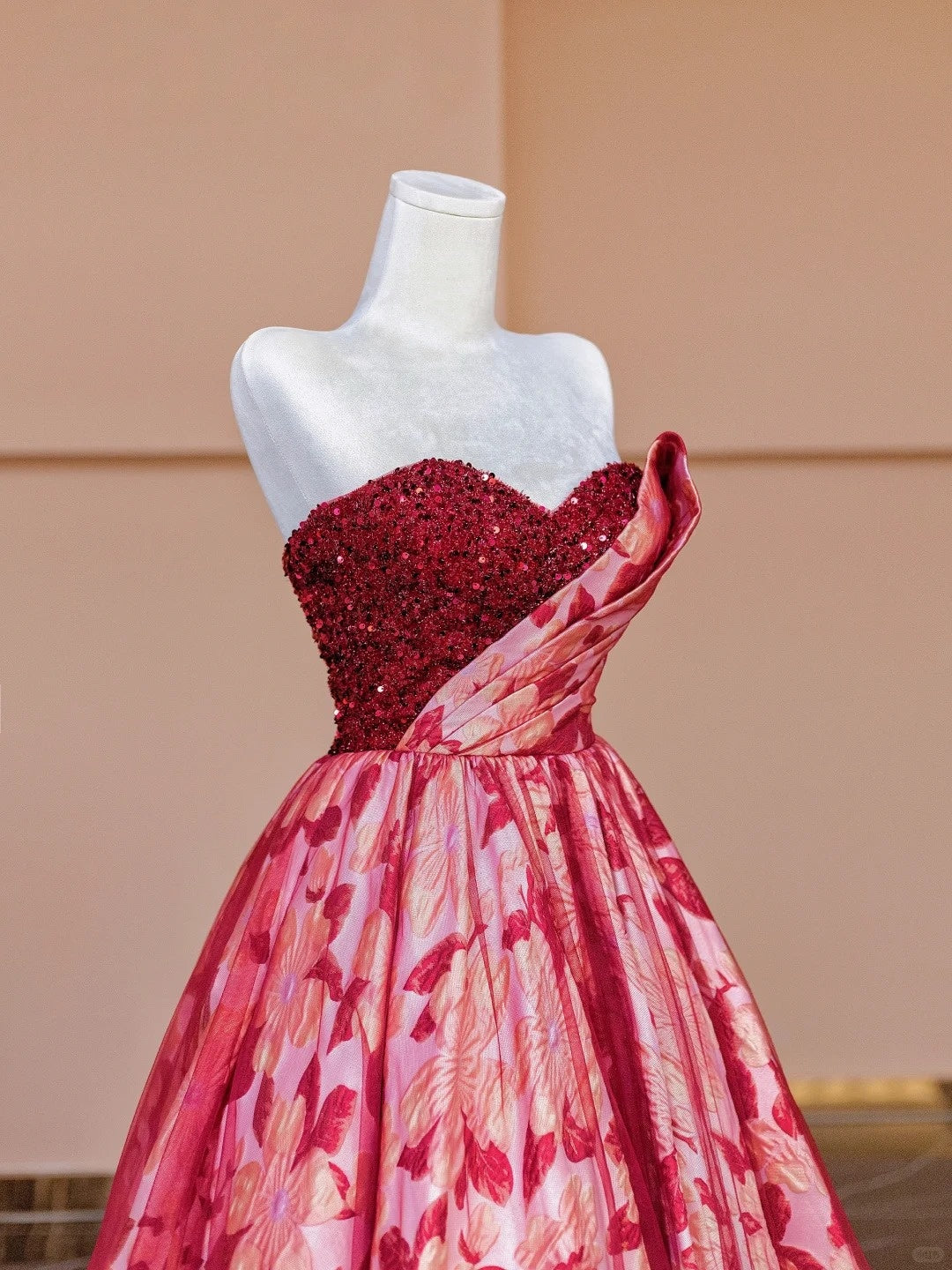 Charming A-Line Strapless Evening Gowns Sequins Floral Tulle Ruched Long Prom Dress AP2330