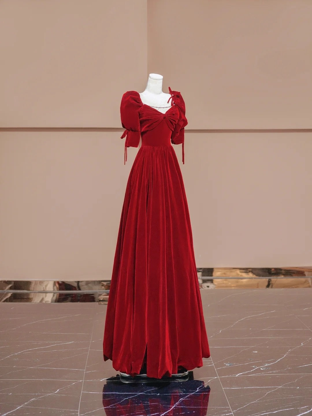 Dreamy A-Line Short Sleeve Formal Dresses Sweetheart Neck Red Velvet Beading Prom Dress AP2332