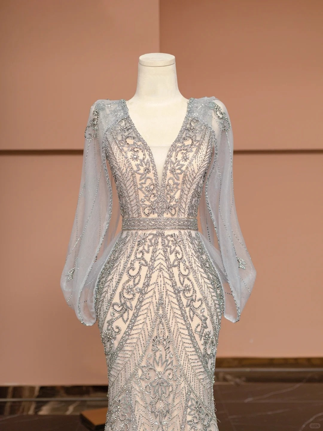 Exquisite V-Neck Mermaid Formal Dress Beading Tulle Prom Dress AP2346