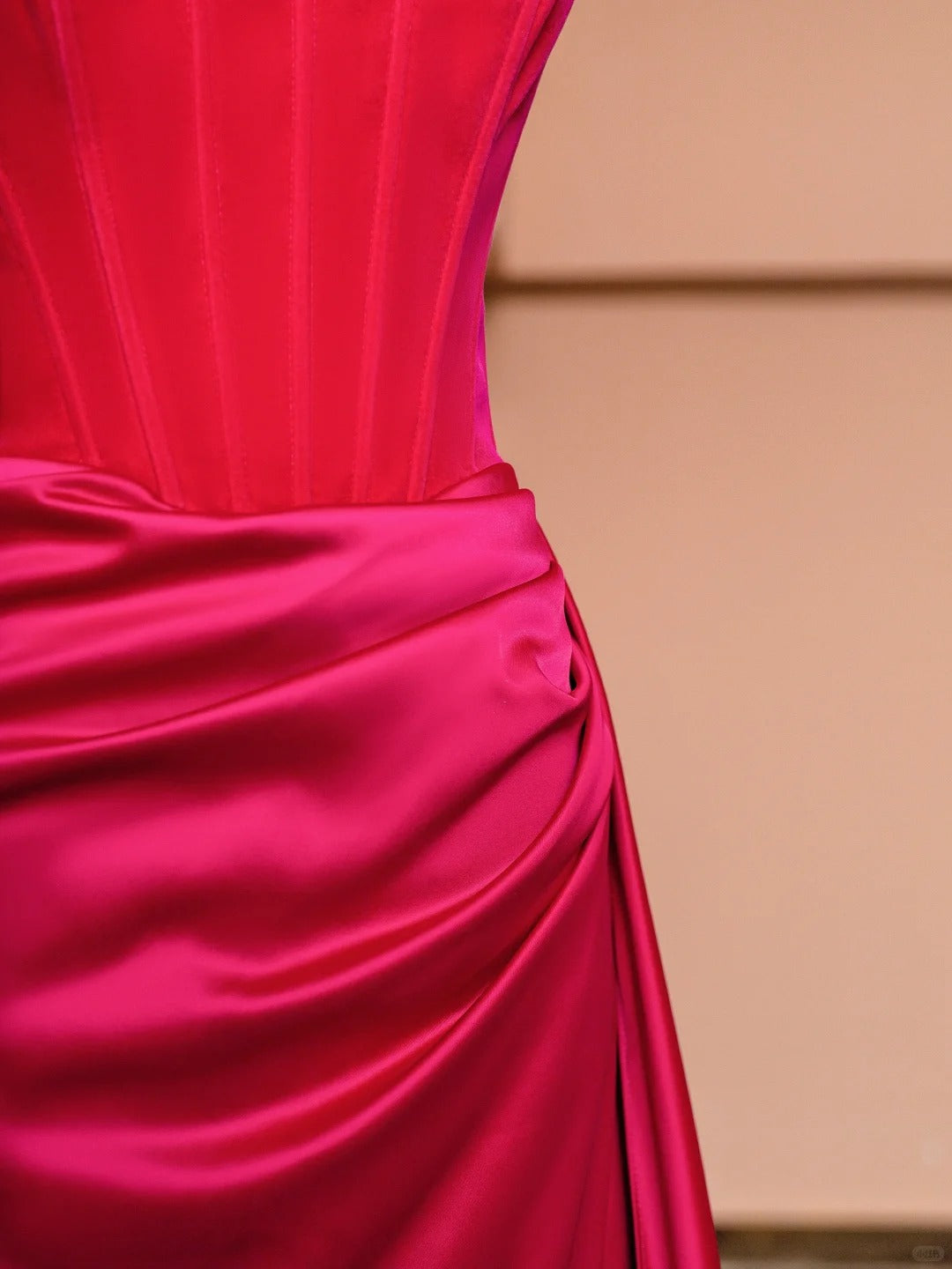 Vibrant Strapless Sheath Evening Gowns Floor Length Pleated Satin Prom Dress AP2351