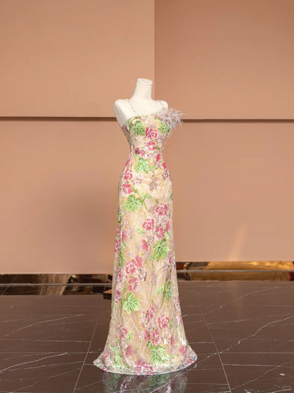 Romantic Spaghetti Strap A-Line Evening Gowns With Tulle Train Beading Sequins Applique Prom Dress AP2355