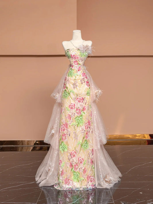 Romantic Spaghetti Strap A-Line Evening Gowns With Tulle Train Beading Sequins Applique Prom Dress AP2355