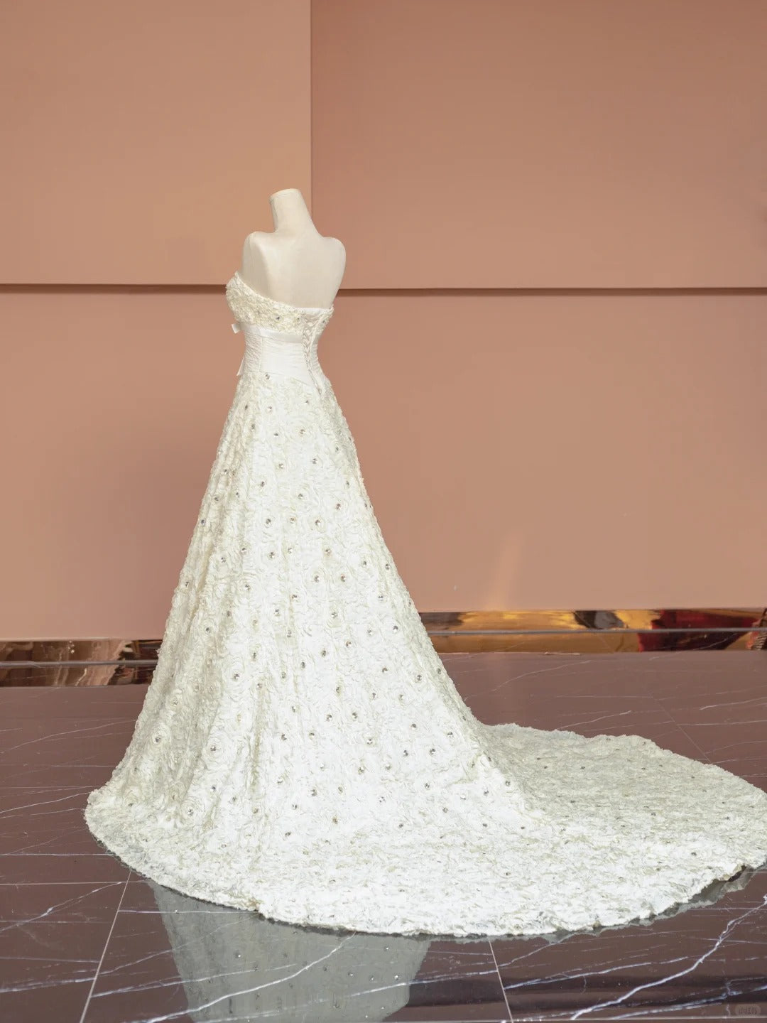 Chic Strapless A-Line Evening Gowns Bow Textured Floral Crystals Prom Dress AP2356