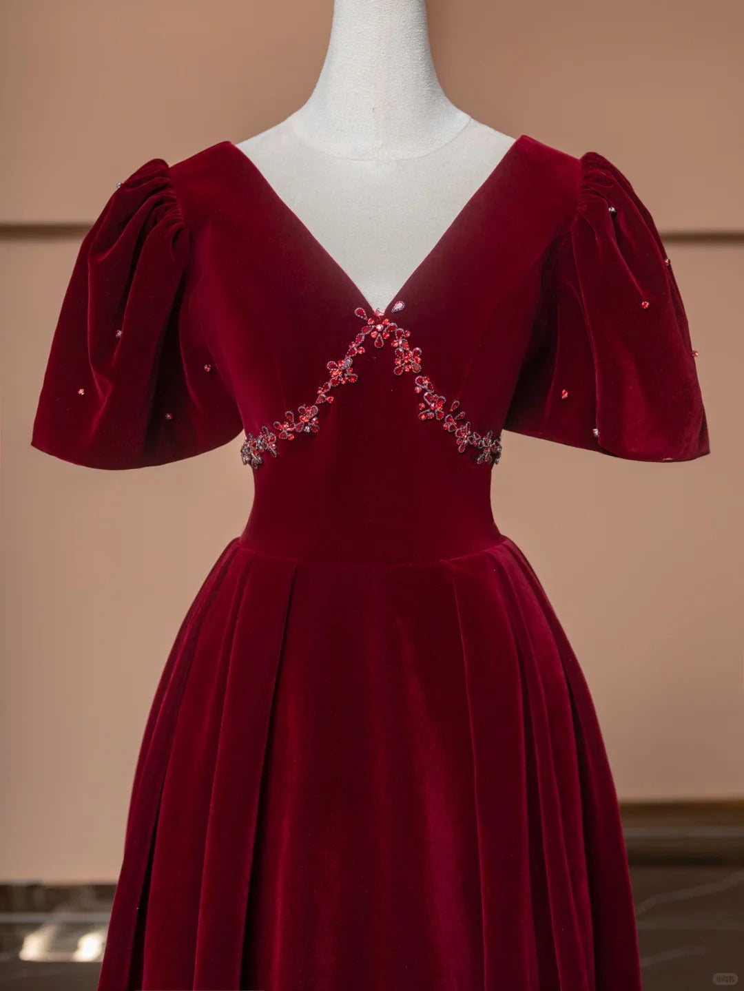 Fabulous Red A-Line V Neck Formal Dresses Beading Velvet Short Sleeve Prom Dress AP2360