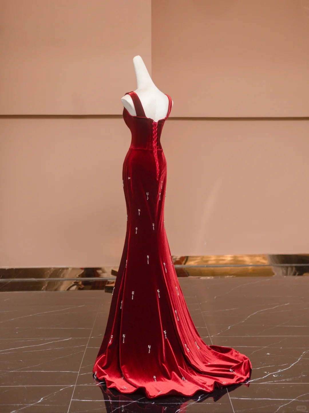 Vintage Square Neck Mermaid Formal Dresses Beading Crystals Red Velvet Prom Dress AP2361