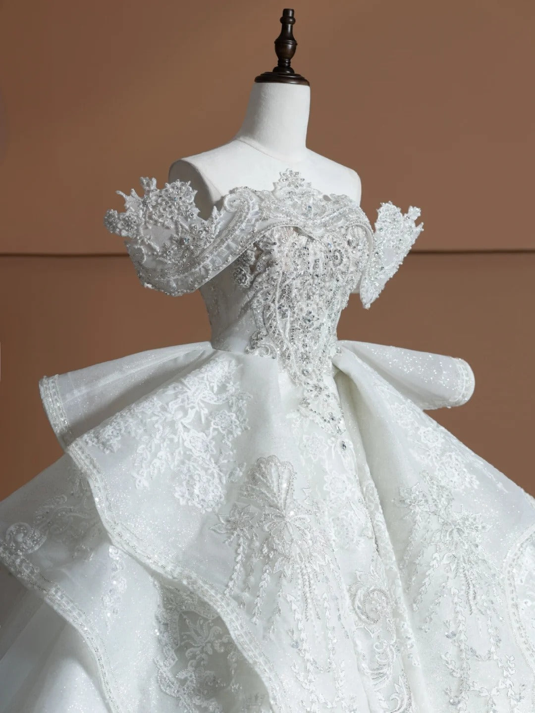 Gorgeous A-Line Off-Shoulder Bridal Gowns Ruffles Pearl Crystal Beading Sequins Wedding Dress AP2367