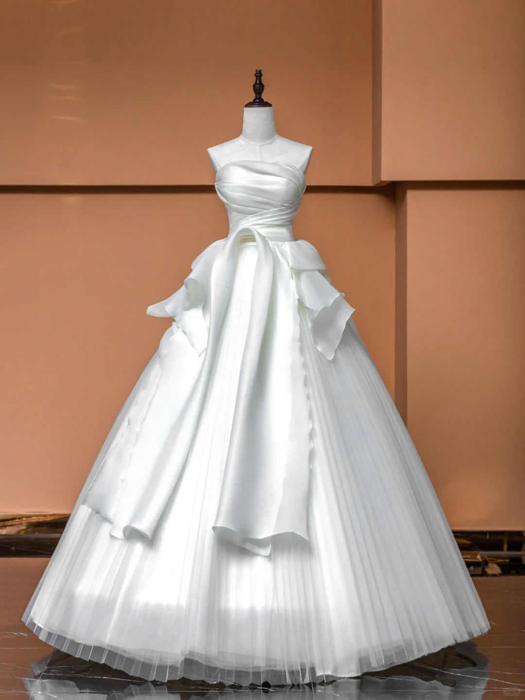 Graceful Strapless A-Line Bridal Gown Tulle Ruffles Satin Wedding Dress AP2368
