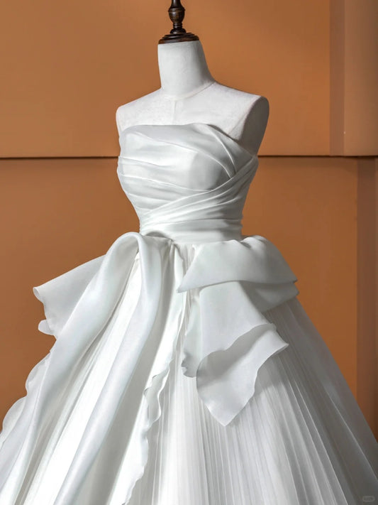 Graceful Strapless A-Line Bridal Gown Tulle Ruffles Satin Wedding Dress AP2368