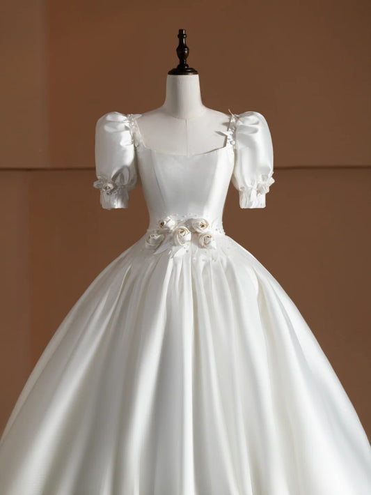 Satin Square Neck A-Line Bridal Gowns Short Sleeve Handmade Flowers Beaded Wedding Dress AP2371
