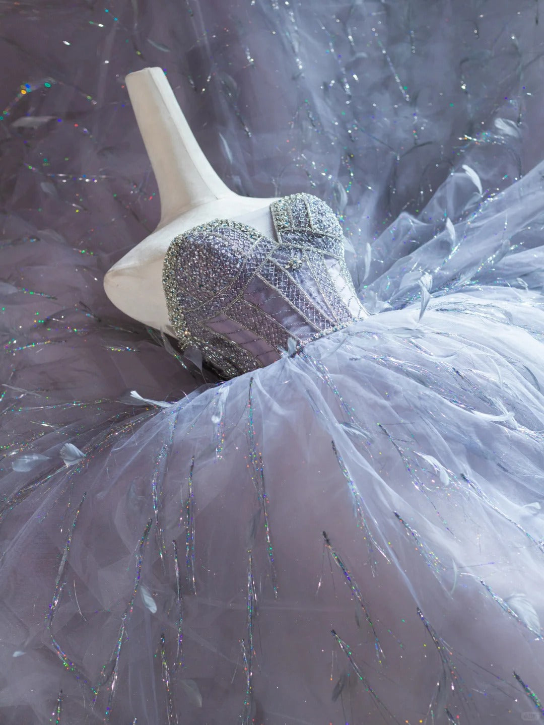 Fantastic A-Line Strapless Evening Gowns Beading Feather Tulle Prom Dress AP2372