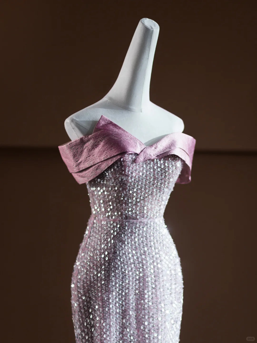 Luxurious Off-Shoulder Mermaid Evening Gowns Tulle Bow Sequins Prom Dress AP2374