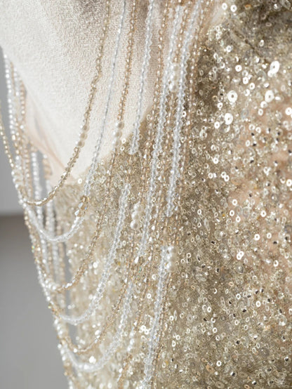 Luxurious Halter Neck A-Line Evening Gowns Beading Sequins Tulle Train Prom Dress AP2376