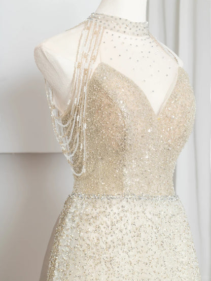 Luxurious Halter Neck A-Line Evening Gowns Beading Sequins Tulle Train Prom Dress AP2376