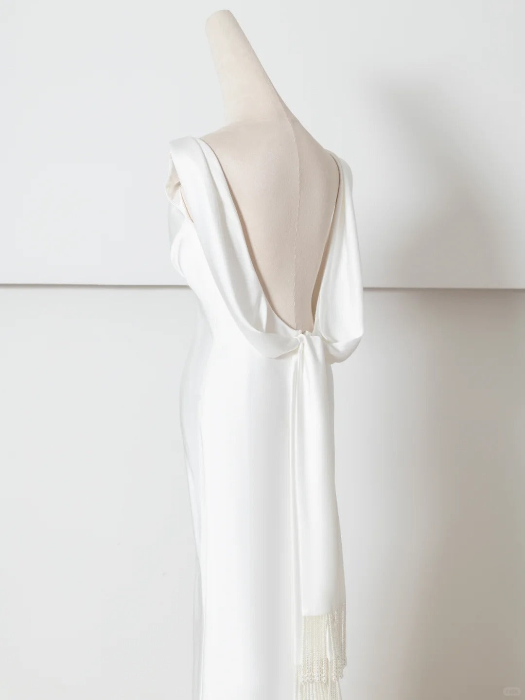 Glam Bateau Neck Bridal Gowns Mermaid Backless Sash Satin Wedding Dress AP2378