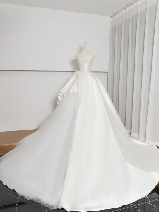 Chic Strapless A-Line Bridal Gown Pleated Satin Handmade Flower Wedding Dress AP2379